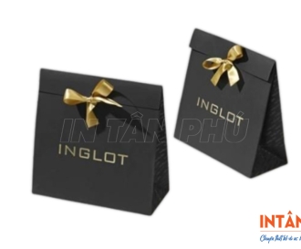 In túi giấy tam giác – Giải pháp bao bì độc đáo giúp nâng tầm thương hiệu