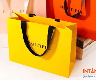 In túi giấy cho shop thời trang theo yêu cầu