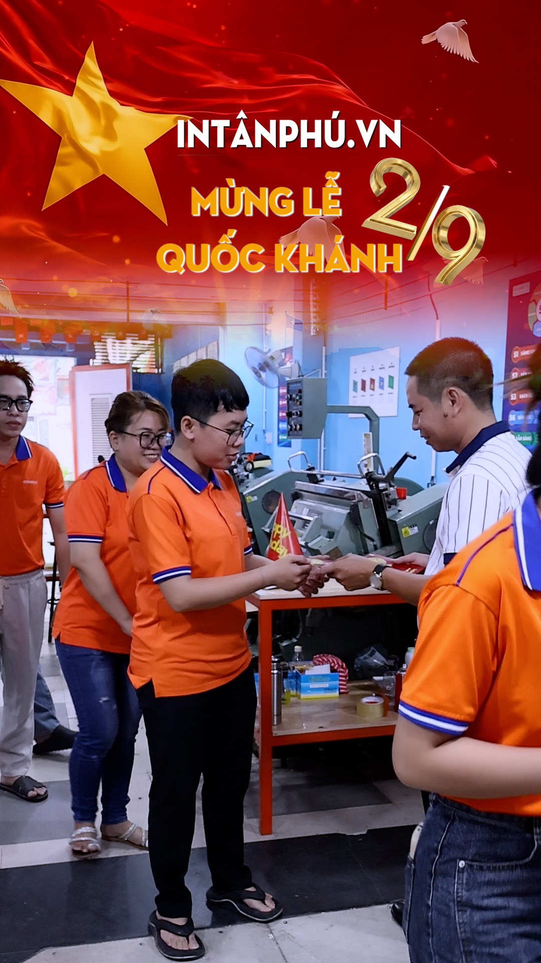 In Tân Phú thưởng lễ Quốc Khánh 2-9 